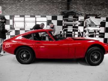 Renowacja klasycznej Toyoty 2000GT w RPA